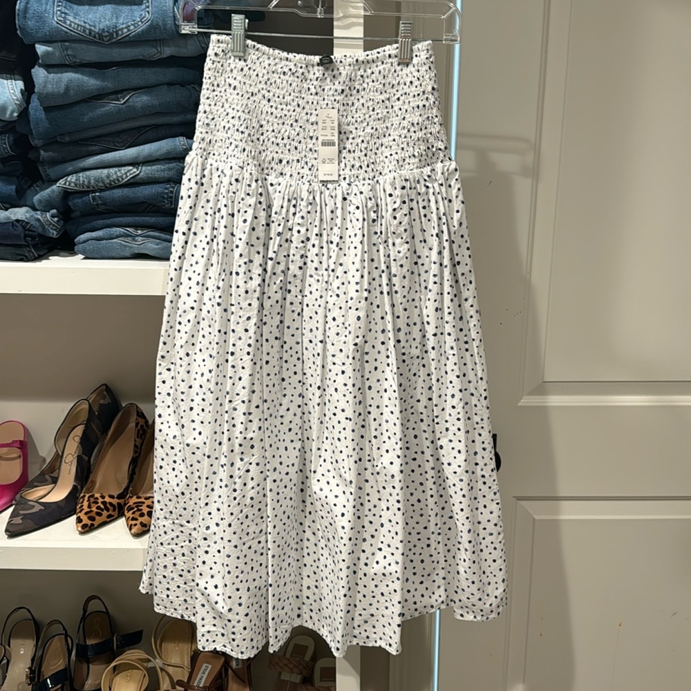 Mid length skirt, new with tags